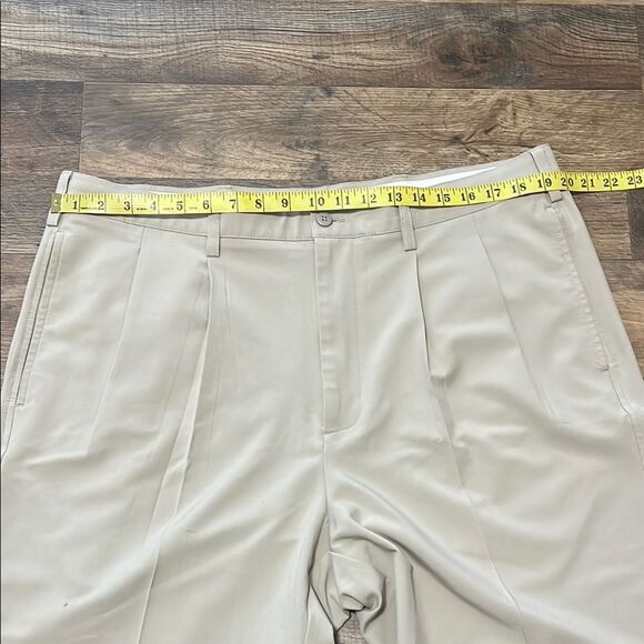 Footjoy Men's Tan Shorts size 38 - Picture 4 of 7